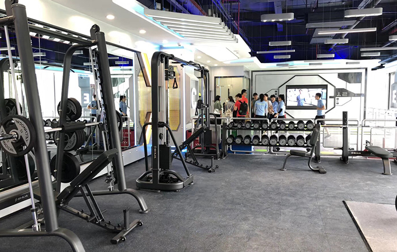 健身房器材